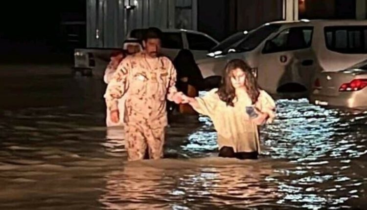 یو اے ای میں شدید بارش کا 27 سالہ ریکارڈ ٹوٹ گیا، سیلابی صورتحا