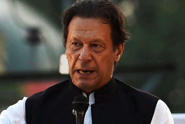 عمران خان نااہلی کیس میں کئی نکات پر عدالت کو مطمئن کرنے کی ہدایت