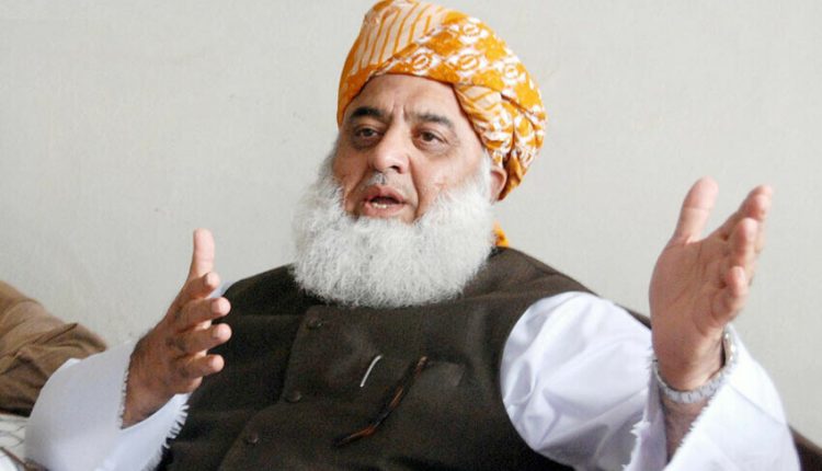 عمران خان کو اقتدار سے نکالا آج ملکی سیاست سے بھی باہر کردیا، فضل الرحمان