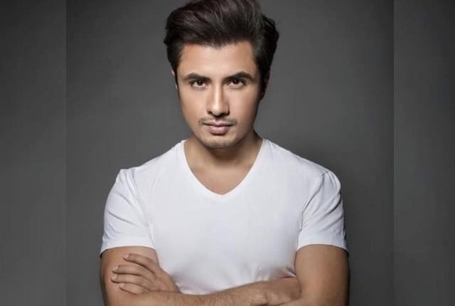 علی ظفر نے خواجہ سراؤں کو بھی لکس اسٹائل ایوارڈز دینے کا مطالبہ کر دیا