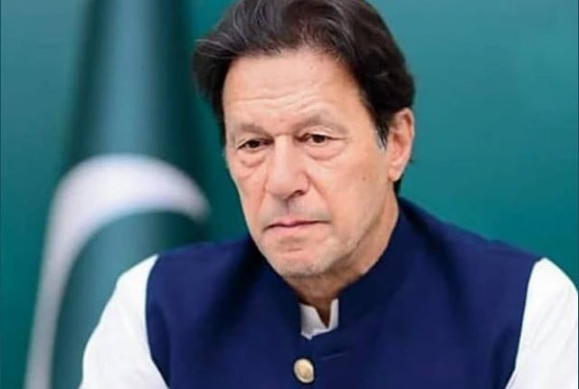 الیکشن کمیشن کا عمران خان کو اشتہاری قرار دینے کا عندیہ