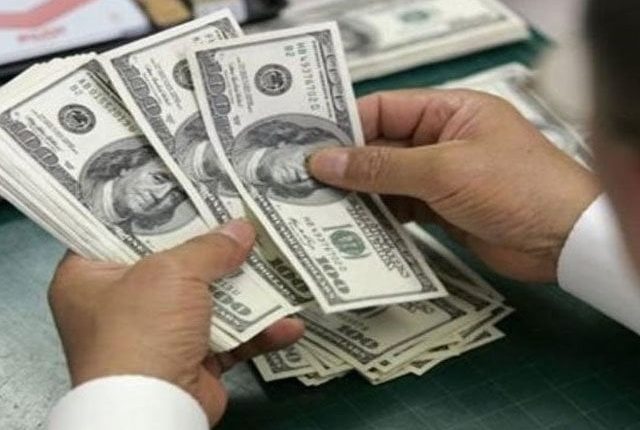 انٹربینک میں ڈالر کی قیمت 276 روپے سے تجاوز کرگئی